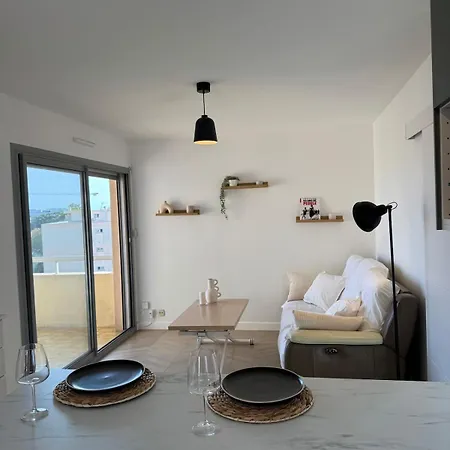 3-room In - Swimming Pool - Sea View