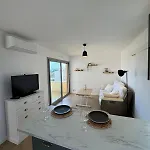 3-room In - Swimming Pool - Sea View *