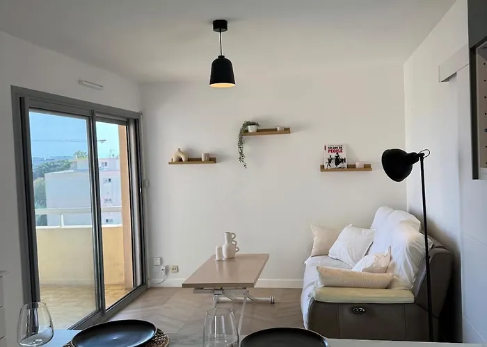 3-room In - Swimming Pool - Sea View