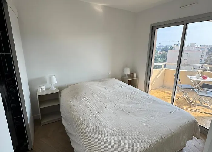 3-room In - Swimming Pool - Sea View